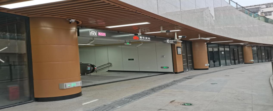 12月10日首班车起洛阳市轨道交通一号线青年宫站c出入口开通使用